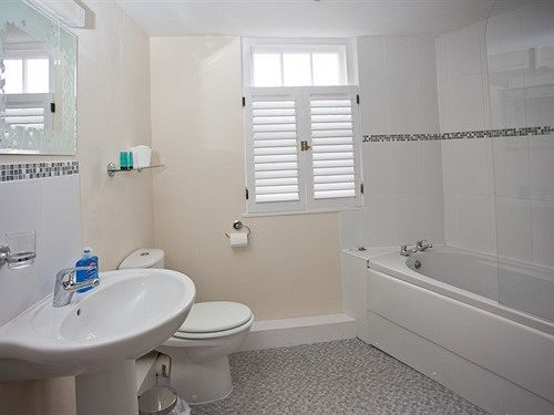 Bed and Breakfast The Tradesmans Arms Kingsbridge  Esterno foto